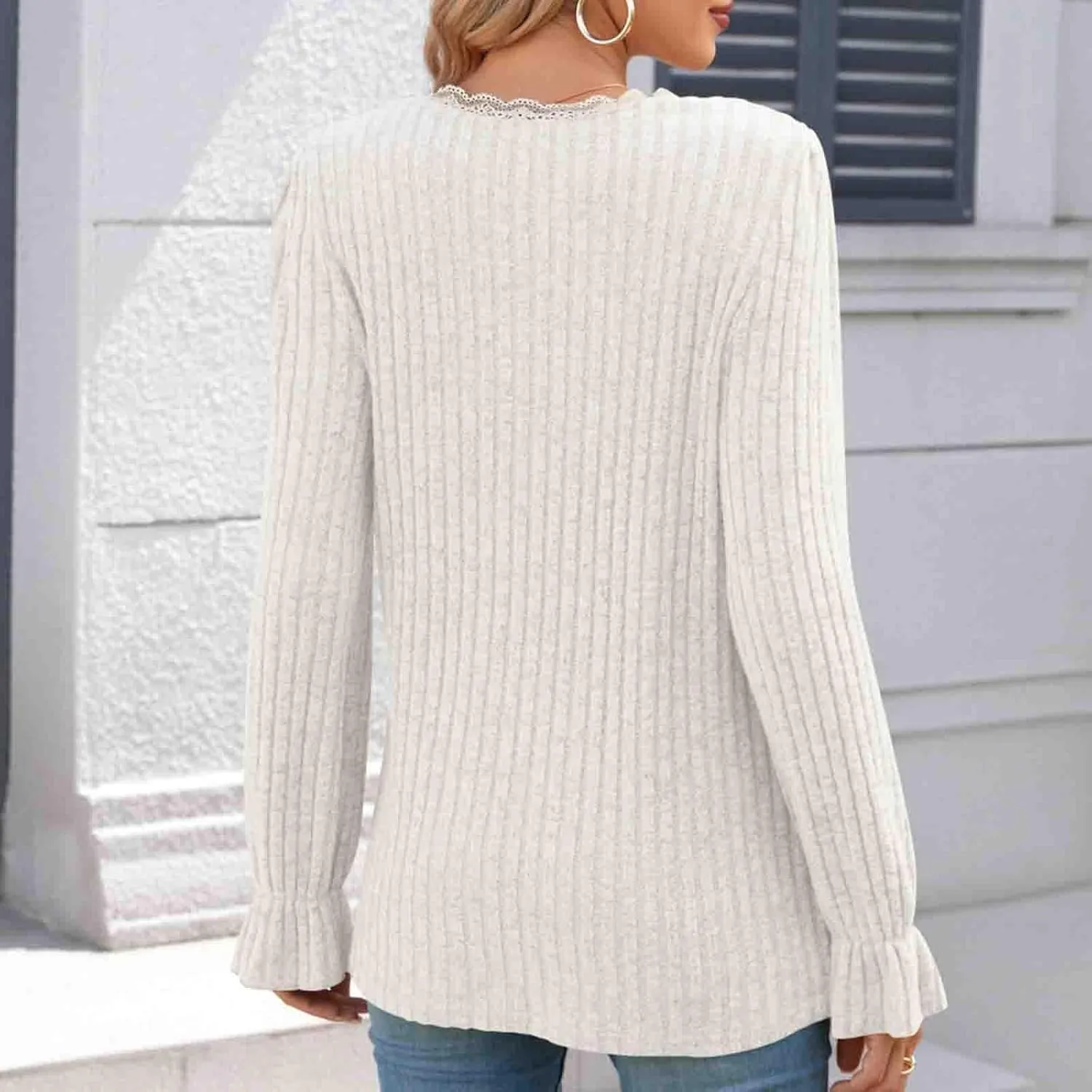 Fahion Sweatshirts for Women long sleeve V Neck Tops 2024 Trendy Casual Ruffle Sleeve Fleece Knitted Pullover Top