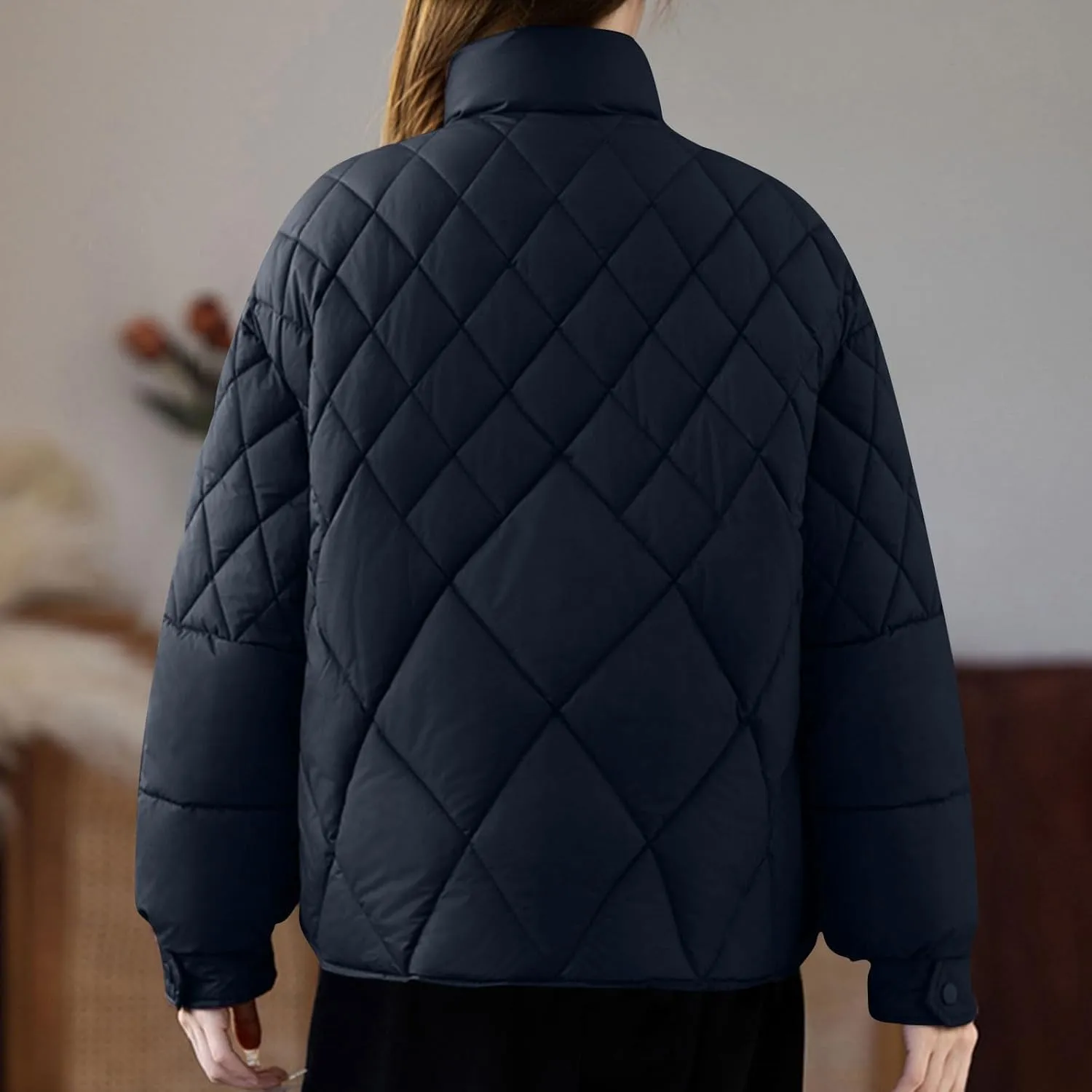 Women's Diamond Quilted Puffer Jacket Winter Long Sleeve Stand Collar Baggy Short Down Coats with Pockets